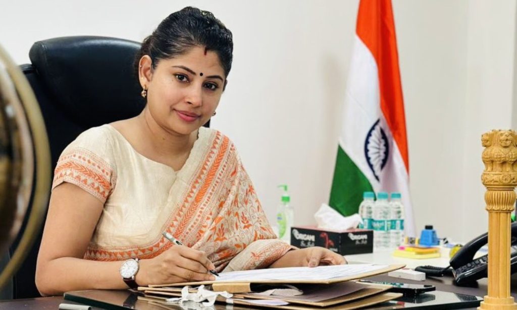 IAS Officer Daily Routine For Aspirants
